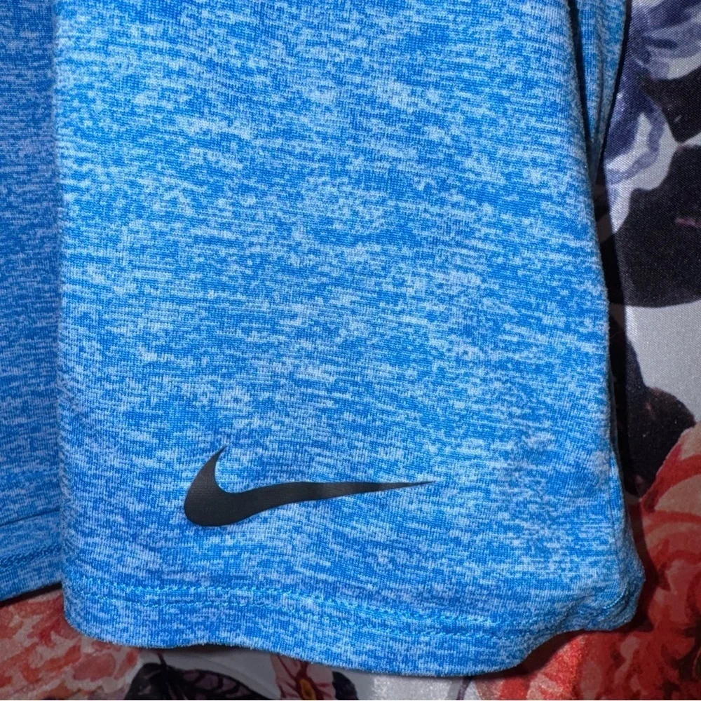 Nike Dri-Fit Woman’s Blue Top